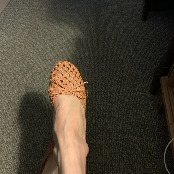 Brand new without tag slippers mule - Picture 3 of 6